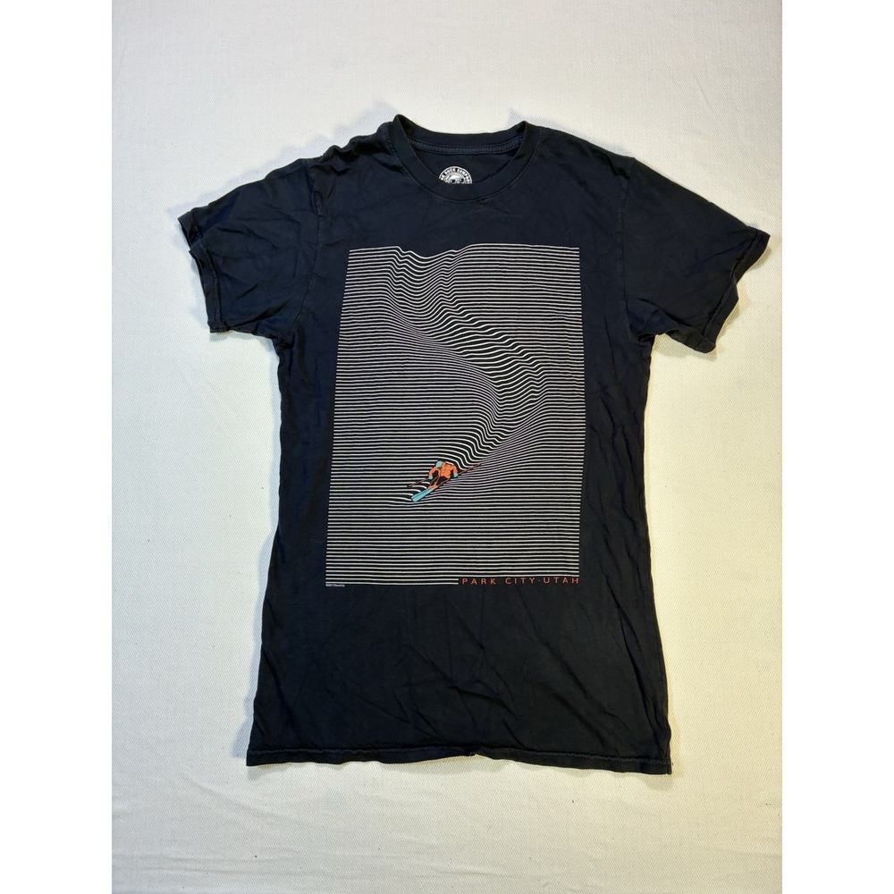 The Duck Company Shirt Small S Park City Utah Skiing Graphic Black‎ 100% Cotton